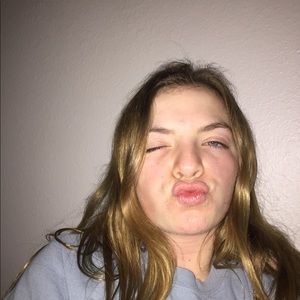 Meet your Posher, Ava